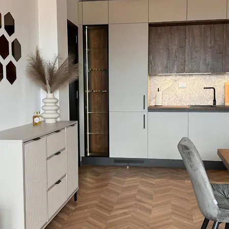 Seaview Etara Iv In Apartment