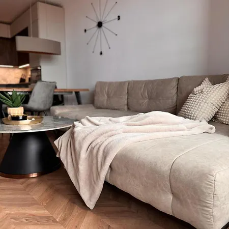 Apartment Seaview Etara Iv In